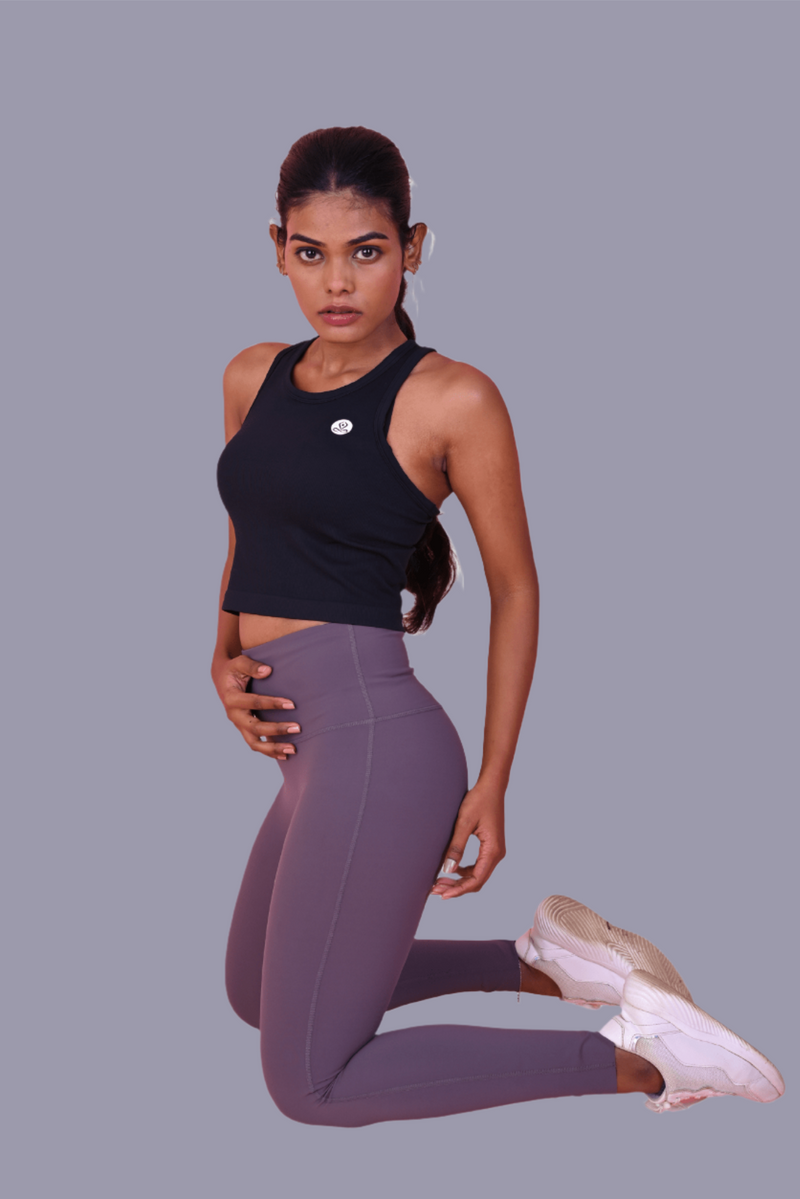 Stretchy Top in Black YOGINIS 